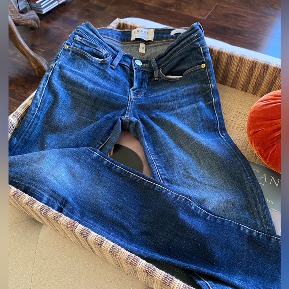 FRAME Denim Le Skinny de Jeanne - Picture 1 of 9
